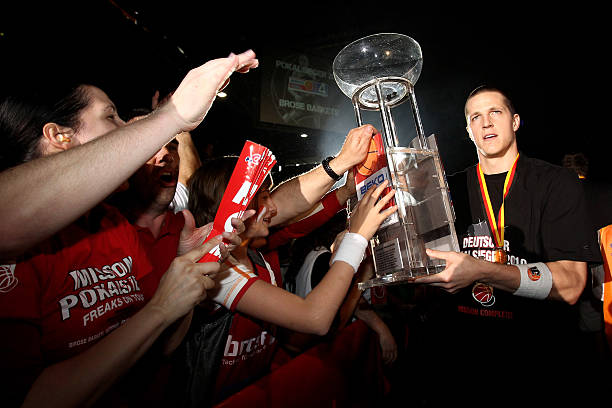 看台上传来 看台上传来