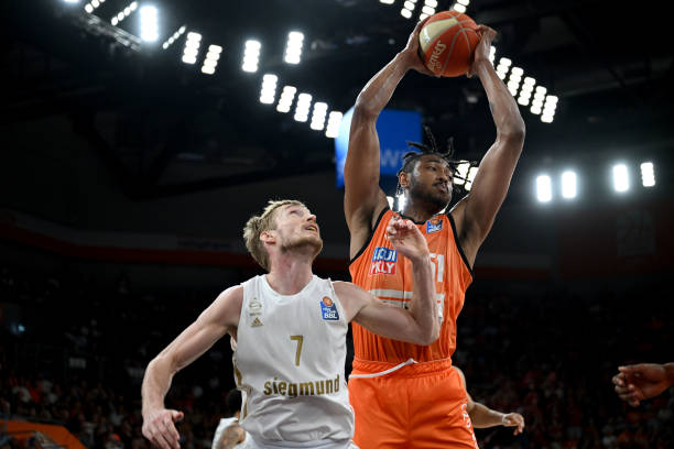 重建的背景 重建的背景