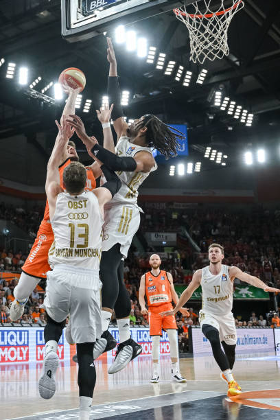 斯洛特在接 斯洛特在接